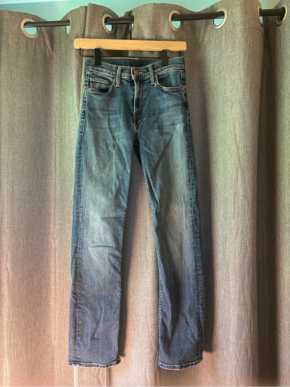 MOTHER Mid Rise Rider Flood Jeans Right On in Dark Blue